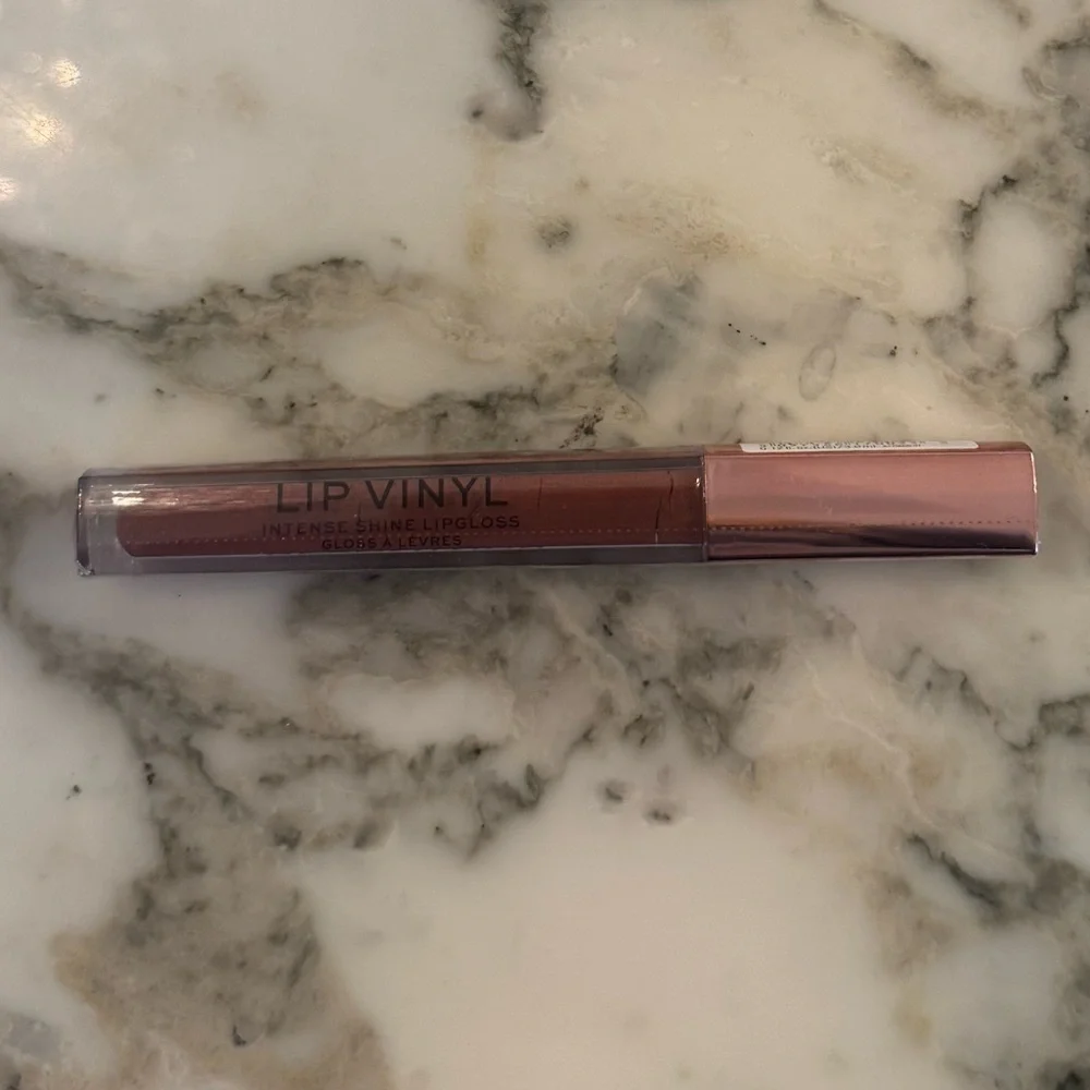 New! Revolution velvet kiss lip vinyl - Gone Rogue a Brown Nude Shade